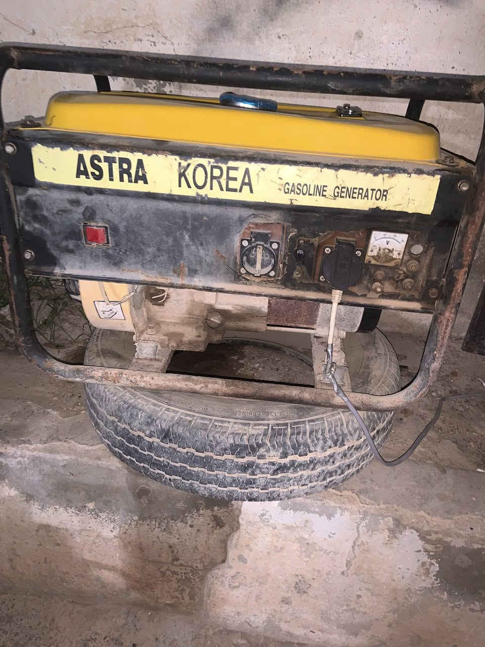 سلام عليكم
مولدة للبيع كلها شغالة 
مكاني سامراء 
للأستفسار الأتصال 
***********
