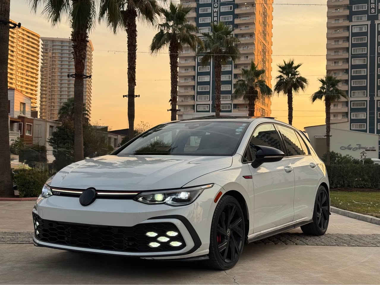 السلام عليكم 
 
   Golf gti mk8 2022 للبيع

2.0 توربو 245 حصان
سياره اعلى مواصفات بلكولف 
ماشيه ٥٠ الف كيلو قابل للزياده

مواصفات السياره
نظام تحديد المسار
رادارات 360‎ درجه
نظام المحافظه على المسار
قياده شبه ذاتيه
سماعات هارمون كاردون 
داخل ليد ٢٤ الوان ، ٤ ابواب بصمة
شاشه عدادات دجتال تحكم مودات مختلفه
شاشه وسطيه تدعم ابل كار بلي و اندرويد اوتو
تخزين مقعد السائق 3 وضعيات
كشنات كهربائيه
تدفئه كشنات اماميه
تدفئه ستيرن
توقف ذاتي
مانع اصطدام
نقط عمياء في المرايا
مرايا تعتيم
كشافات ضباب
اضائات ترحيبيه في الابواب
IQ لايت 
ليد داخلي تحكم من الشاشه 
فتحه بانوراما 
و الكثير من المواصفات 
بيهة 2 مكانات PDR وشبر بل دوسة صبغ وبيهة جاملغ صبغ
بدون ايرباك بدون دواخل بجم و خلف كبس
سیارە ستوك ماكو عليهة اي تعديل كلهة على وضع الشركة
وياهة كت كامل مال TCR هدية وياهة
وارد امريكي
السياره مناقصها شي وين متريد تفحص افحص مكفوله من كلشي 
مكاني اربيل 
سعر ٢٠٩ و بي مجال بسيط
0750 939 29 27
0774 809 17 25

پانۆراما
بەصمه
حساس پێش و پشت
كاميرا
شاشه گەورە
لایت لید بیلادی
رادار 360 دەرەجە - رادار خەتی جادە
کوشيت جلد و هيتەر 
شەحنی مۆبایل
٢ گچکەی PDR ی هەیە و دۆسەی بستەک بۆیاغە و جاملغی بۆیاغە پێش و پشت کەپس بێ ئێرباگ بێ ژۆری
سەیارەکە ستۆکە لەسەر دەقی شەریکە ماوە
کتی کاملی TCR لەگەلە هەدیە
0750 939 29 27
0774 809 17 25 أربيل, العراق
