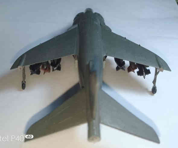 نموذج مصغر للطائرة BAC HARRIER
بحجم 1.72  بلاستك 
مع حموله من الصواريخ الثقيلة 
متوفر توصيل لكافة محافظات العراق 
للاستفسار خاص او على ***********
