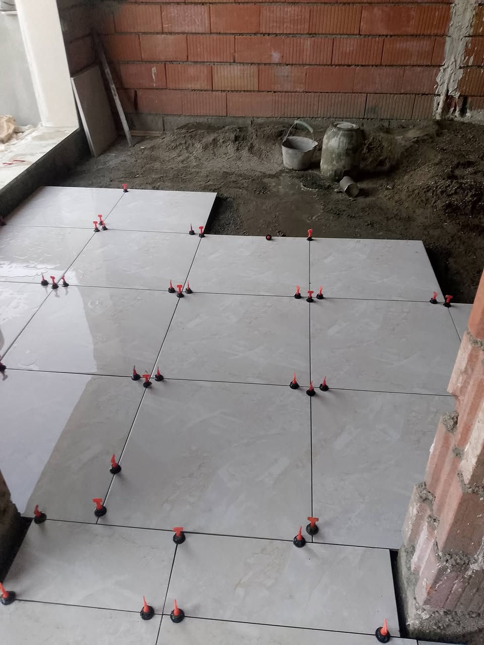 اسطه ابو عبد الهادى للعمل السيراميك والبورسلين للاستفسار على الواتس او الرقم***********
