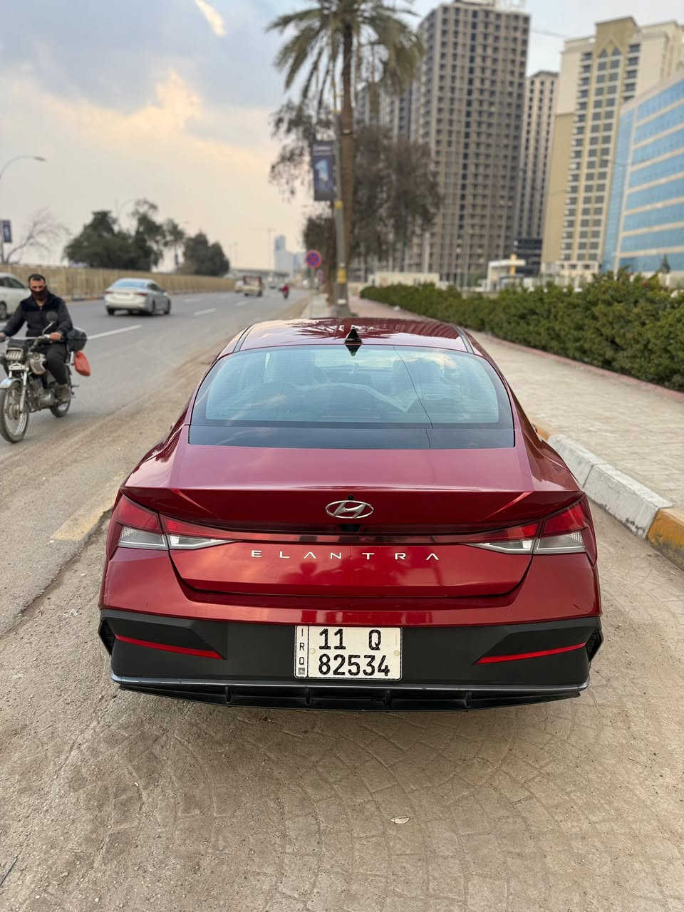 السلام عليكم ورحمة الله وبركاته
للبيع للبيع 🔥🔥🔥
هونداي النترا  وارد امريكي موديل 2024 HUNDAY ELNTRA 
نص مواصفات:.
🔴شاشة كبير
🔴تحكم ستيرين 
🔴بصمة
🔴تخم تاير جديد
🔴صدر جديد ومكفول 
🔴كير ومحرك مكفول السيارة ماشية 49 الف حقيقي
حادث السيارة من امريكا صندوك وجاملخ خلفي ثنينهم 
وبنيد السيارة بيها بس صندوك وجاملغ خلفي صبغ الباقي كله بلادي وراجع بارد + للملاحظة حالوب بسيط بل قمارة وراجع كامل السيارة نظيفة واحلى من الصور بهواي 
سعر السيارة 133 وبيها مجال للشراي مكان السيارة بغداد شارع حيفا رقم السيارة جديد وكامل تحويل ثاني يوم رقمها بغداد 
للاتصال او الاستفسار الاتصال على الرقم ***********
وشكراً جزيلاً
