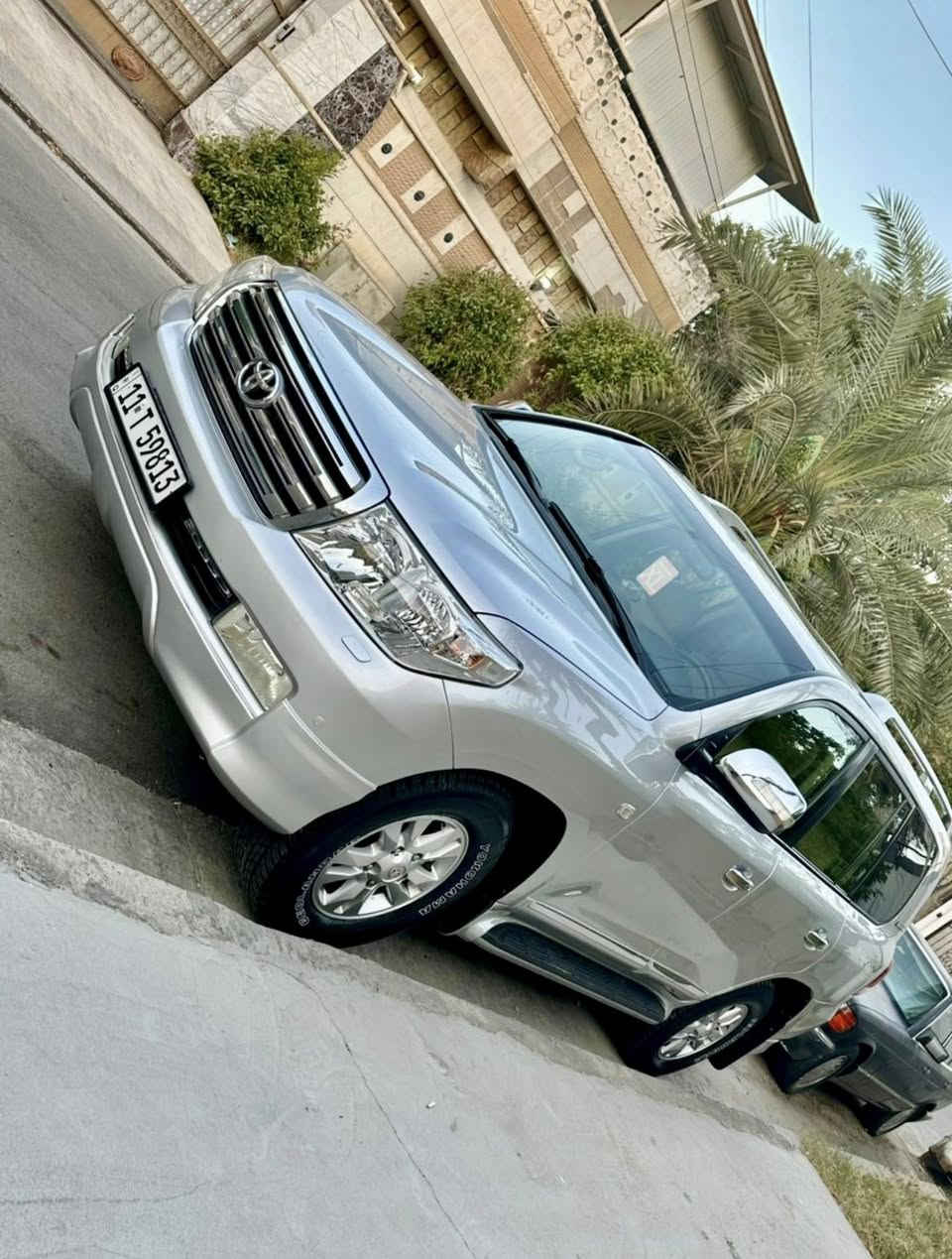 لاندكروز 2011 ستينيه
السياره جديده ومكفوله 
ماشيه 130 الف كيلو 
السعر 32300$ بيها مجال
مكانها بغداد ***********
