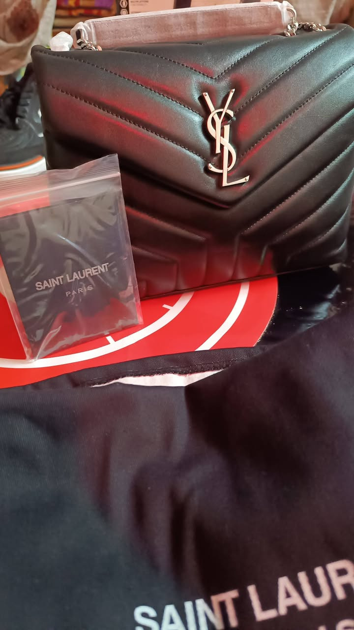 ئەم جنتایانەم لا بەردستە لەحاويه بۆم دەرچووە  بە کۆ نیمە  هه ر دانەو یەکم لێی هه یە  براندن  ئەوروپین  فەرەنسی و ئیتاڵی   نرخیان  کەمێک  گرانە 
قۆپچە گۆڵدوو قۆپچە سیلڤەر   براندی پاکۆ رەبەنی   بۆم جێژنە  یەکێکە لە راقیترین جنتاکان  کیفوو  دەفتەری  براندی خۆی  لەگەلە    بۆ   نرخ نامە بنێرە  📩


**إذا كنت صاحب هذا الإعلان وتريد حذفه لأي سبب، رجاءا أرسل رسالة إلى الدعم الفني**