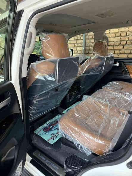 لاندكروز جكسار 2021 مكينه 6 سلندر فول موصفات للخيررقم شمالي الجديد تحويل وكاله حاضر  مكفوله كفاله عامه حته من الصدع ماشيه 50 الف كشنات جلد كراسي كهرباء كشن  السايق 3 دكم شاحن ويرلس طفايه 4 بصمات 8 يرباك سياره كله على الشركه السعر 580 وبيه مجال بسيط للشراي ***********  مكاني البصره قضاء المدينه
