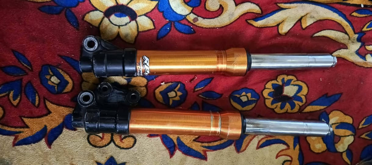 تزويد للبيع مشمشي ووياله مسدود
صدر مشمشي اصلي فلاوين اصلي شيال اصلي وياله مسدود لوياله شرط لاطسه ولاعواج
الصدر 75 وبي مجال 
شيال 45 وبي مجال
فلاوين 15 قفل
 او مراوس الصدر بتجاري وفرق وفلاوين مراوس بكرزي وشيال هم مراوس بكرزيي توصيل موجود..


**إذا كنت صاحب هذا الإعلان وتريد حذفه لأي سبب، رجاءا أرسل رسالة إلى الدعم الفني**