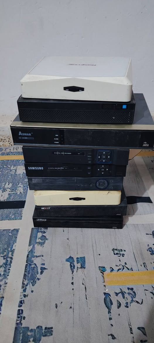 السلام عليكم عضو جديد... وفقكم الله عندي مجموعة كامرات وديفي ار 8 قطع   وهاردات مستخدمات بس شغالات جنت اشتغل بيهن وبطلت  انطيني سعر وبالعافيه عليك واذا تحتاج قطعه ماكو مشكله بس توصيل ماعندي مكاني الكوت


**إذا كنت صاحب هذا الإعلان وتريد حذفه لأي سبب، رجاءا أرسل رسالة إلى الدعم الفني**