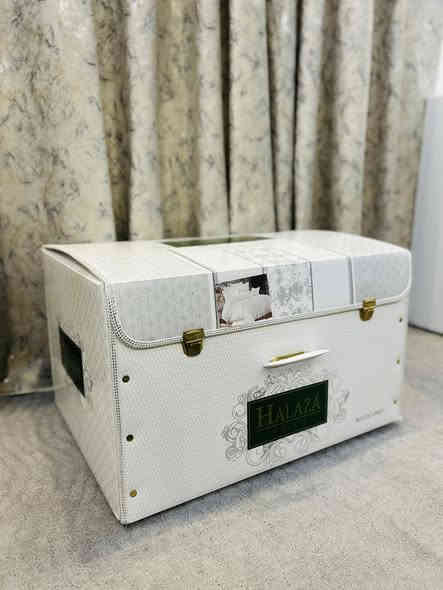 بنات هاي الفرشه جديده بكارتونتها مامستعمله ابد أي استفسار راسلوني ع هذا الرقم واتساب ***********
