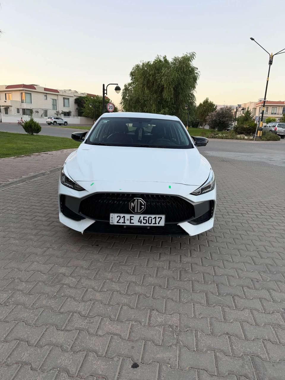⚜️MG GT 2024⚜️🧿 
مواسەفات: فول فول 
شاشە 
لایت لید و زینۆن
حاسە 
کامێرا
سوکان ڤۆلیۆم
برێک بەسمە
ئۆتۆهۆڵد
کوشن جلد
ئۆتۆماتیک و سپۆرت
تەنها (11000km) رۆشتووە 
کامل جوانکاری بۆ کراوە گاعی قاڵب KQD فەرشی سەرداژبڵ کاربۆن فایبەر باڵی سەر سنوق سکوبی جام 
ئاوێنە باتمان دەسکی دەرگا نیکلی سەرچەمەلەخ 

تێبینی : سەیارەکە تەنها ١١هەزار کیلۆمەتر ڕۆشتووە 
بێ بۆیاخ تەنها ٤ پەلە PDRهەیە لەگەڵ ٣ قەڵەم کاری بچوک دەعامیشی بۆیاخ نیە ئێرباگ سەکن تەقیوە بەشەرتی ئەوەی پێش و دوای هیچی پێوەنەبێ بێ دەعم و بێ زەربە 
ژمارەی مۆبایل : ***********
شوێن : سلێمانی 
نرخ.  102$مجال السليمانية, العراق
