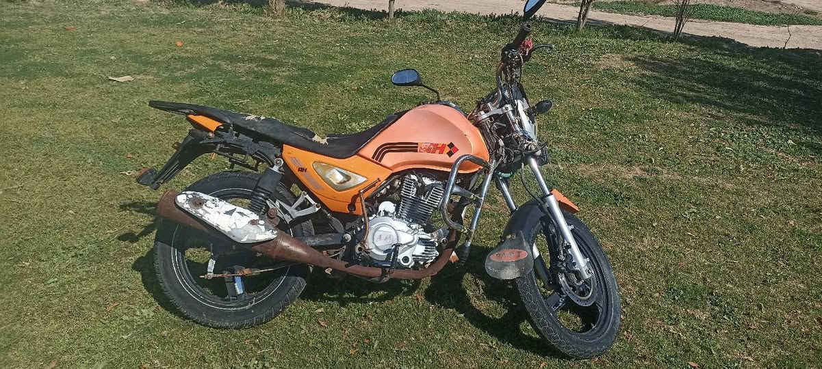 دراجهAH موديل 17 للبيع محرك200 ***********
