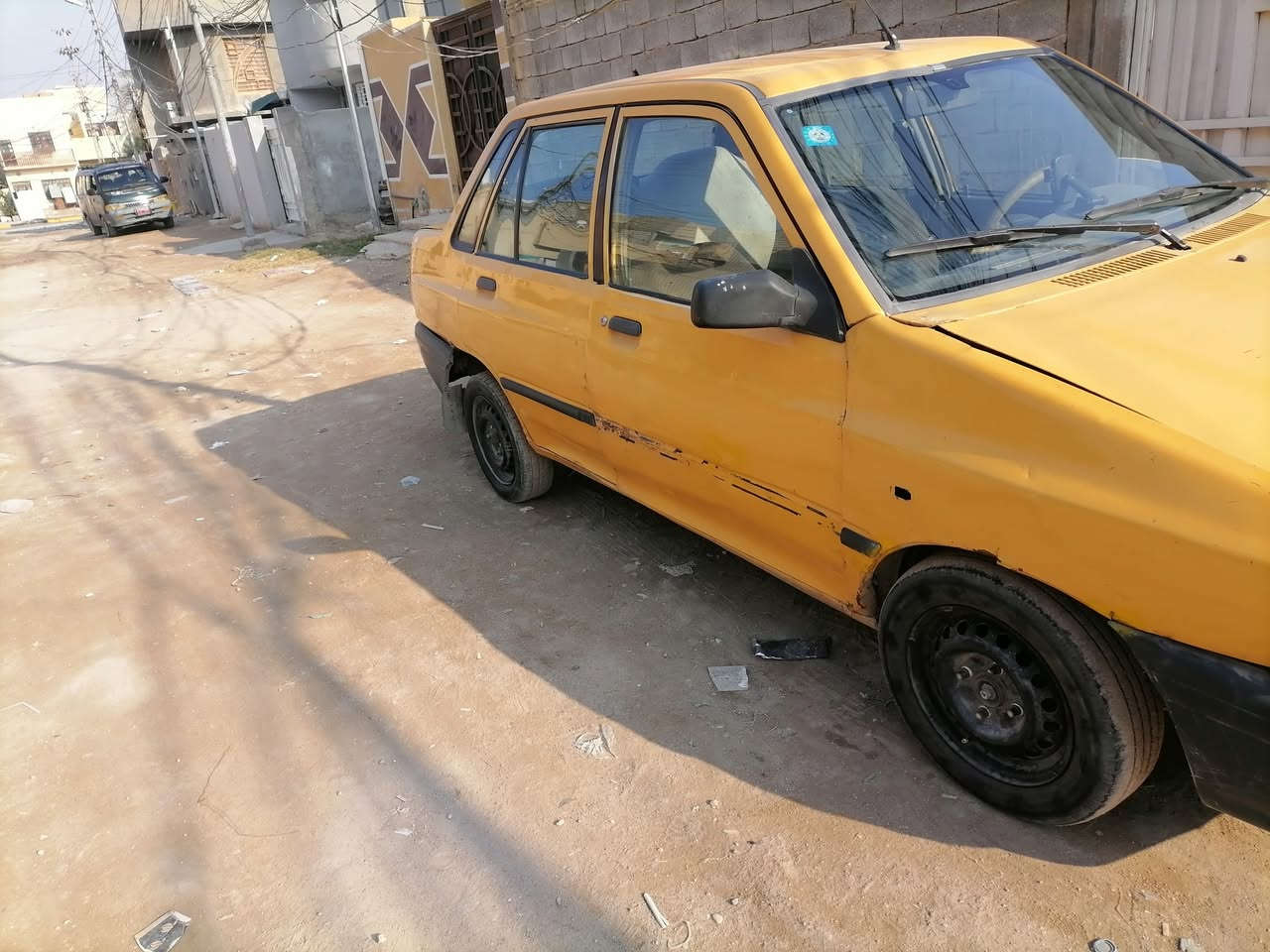 سلام عليكم للبيع سايبه موديل ٢٠١٢ بغداد انكليزي مكينه اول ماشغل صوت ويروح وكير علشرط حداديه جديده كهربايات شغاله سياره جاهزه مصفره هيه وغرامات عليه ٣٠٠  مكان كربلاء للستفسار.*********** سعر ٢١ ورقه
