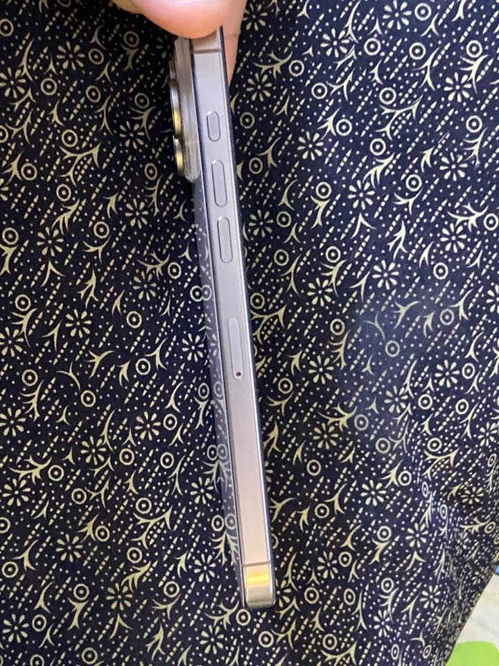 السلام عليكم 16 ابرو ماكس البيع المكان بغداد الامين الثانيه السعر مليون ونص الاتصال ***********
