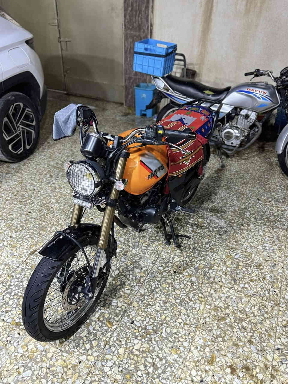 سلام عليكم دراجه لايتي موديل 22 مرقمه تاخذ مني سنويه دراجه مالت جناي قليل اطلع بيه نضيفه كلش ماشيه 25 الف بعده زيرو ولشراي بي خير ويدلل وهاذه رقمي ***********
