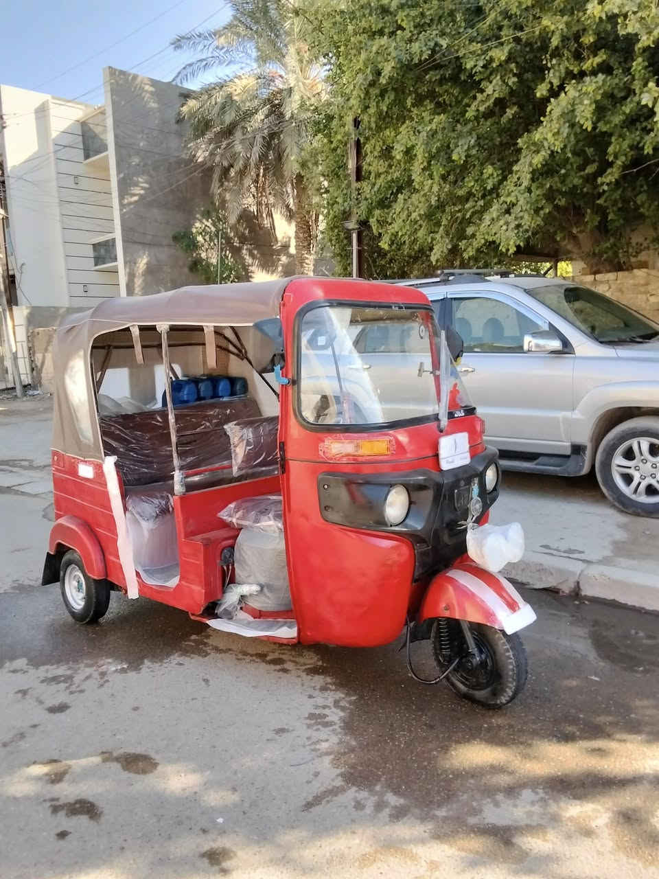 السلام عليكم تكتك موديل 2017 محسوبه عل 2018  وراق صوليه شرط الترقيم مكينه مال 2020 تكتك كفاله  تكتك مال جناي وما متعبه تكتك مكفوله من ضربه ومكفوله من المعجون ومكفوله من التعمير عده الدوس الماميه وباتري جديد دبلات جديده سعر 3300 وبيه مجال حك الجيه مكاني بغداد المشتل شارع المدارس وتجي وشوف احله من الصوره  ***********
