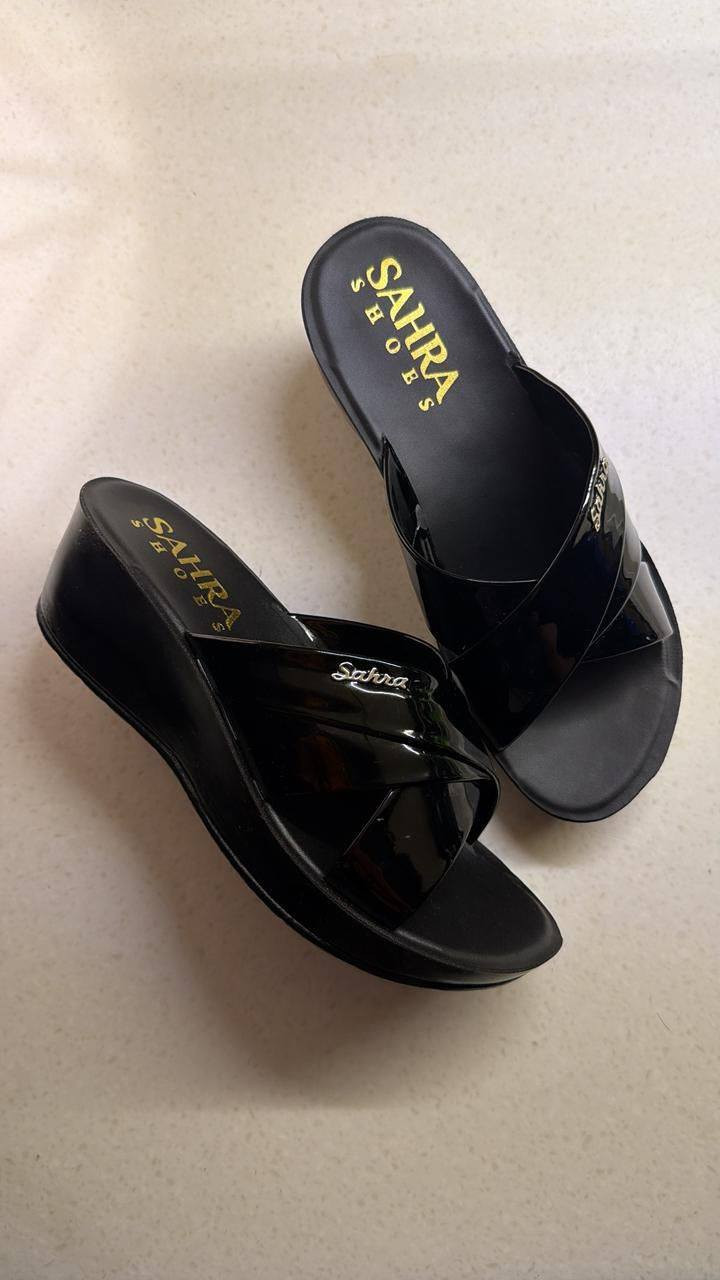 ✨ أحلى موديلات الكعب والفلات والسبورت وصلت ✨
ستايلات ناعمة وفخمة تناسب كل الإطلالات 👠👟
ألوان ترند وموديلات مريحة بجودة مرتبة
دللي طلتج بأحدث التصاميم والأسعار المناسبة 💕 روز ستور


**إذا كنت صاحب هذا الإعلان وتريد حذفه لأي سبب، رجاءا أرسل رسالة إلى الدعم الفني**