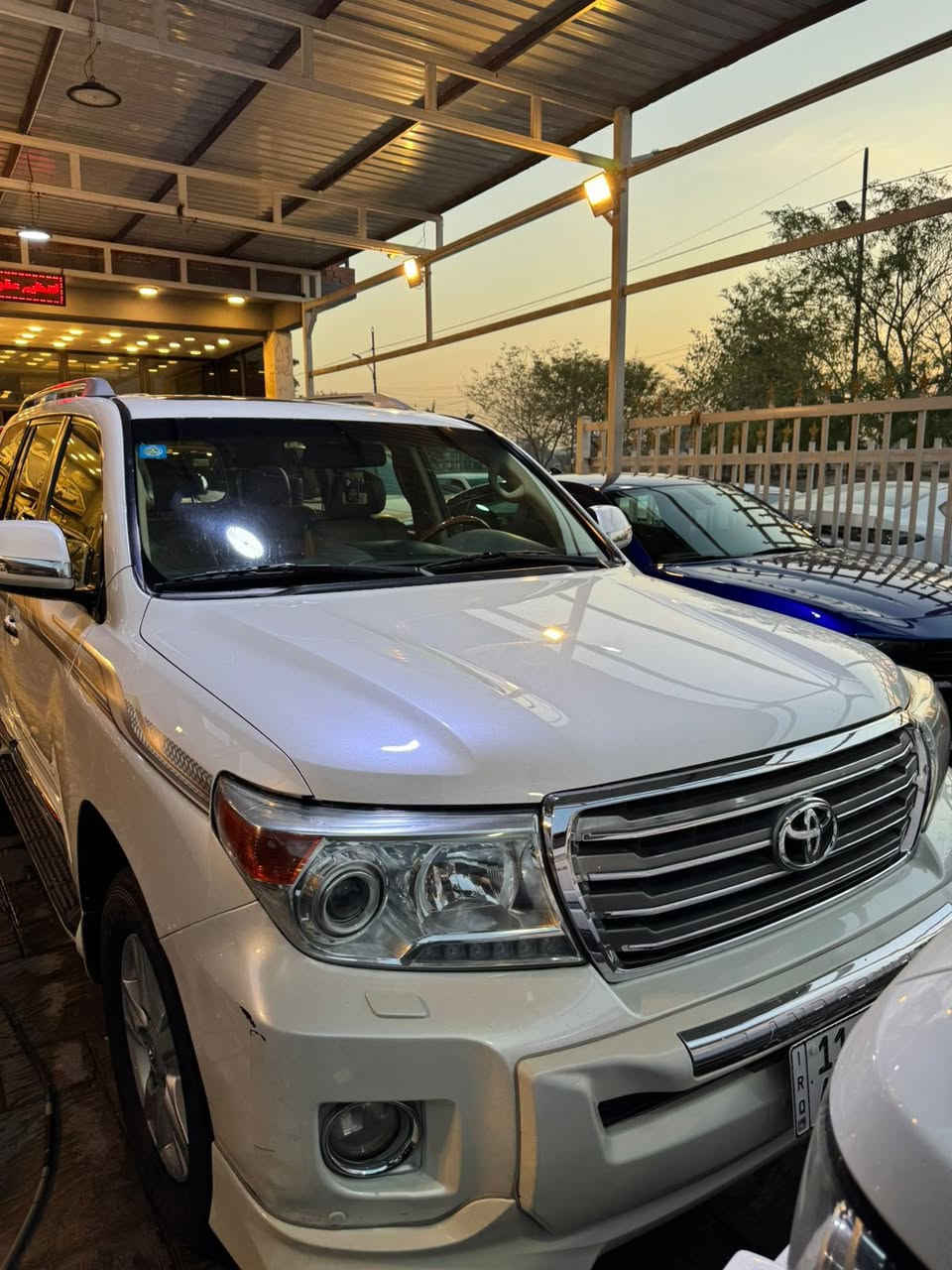 السلام وعليكم للبيع
لاندكروز 2013 VXR V8

مكفولة كفاله عامه من الصبغ عدا ربع الدعامية الخلفيه صبغ

ولباقي كفالة من الصبغ

فول مواصفات 

 مواصفات لاندكروز معروفة

سعرها 355 ورقة وبيها مجال بسيط

مكان السياره بغداد تحويل ثاني يوم

الرقم ***********
