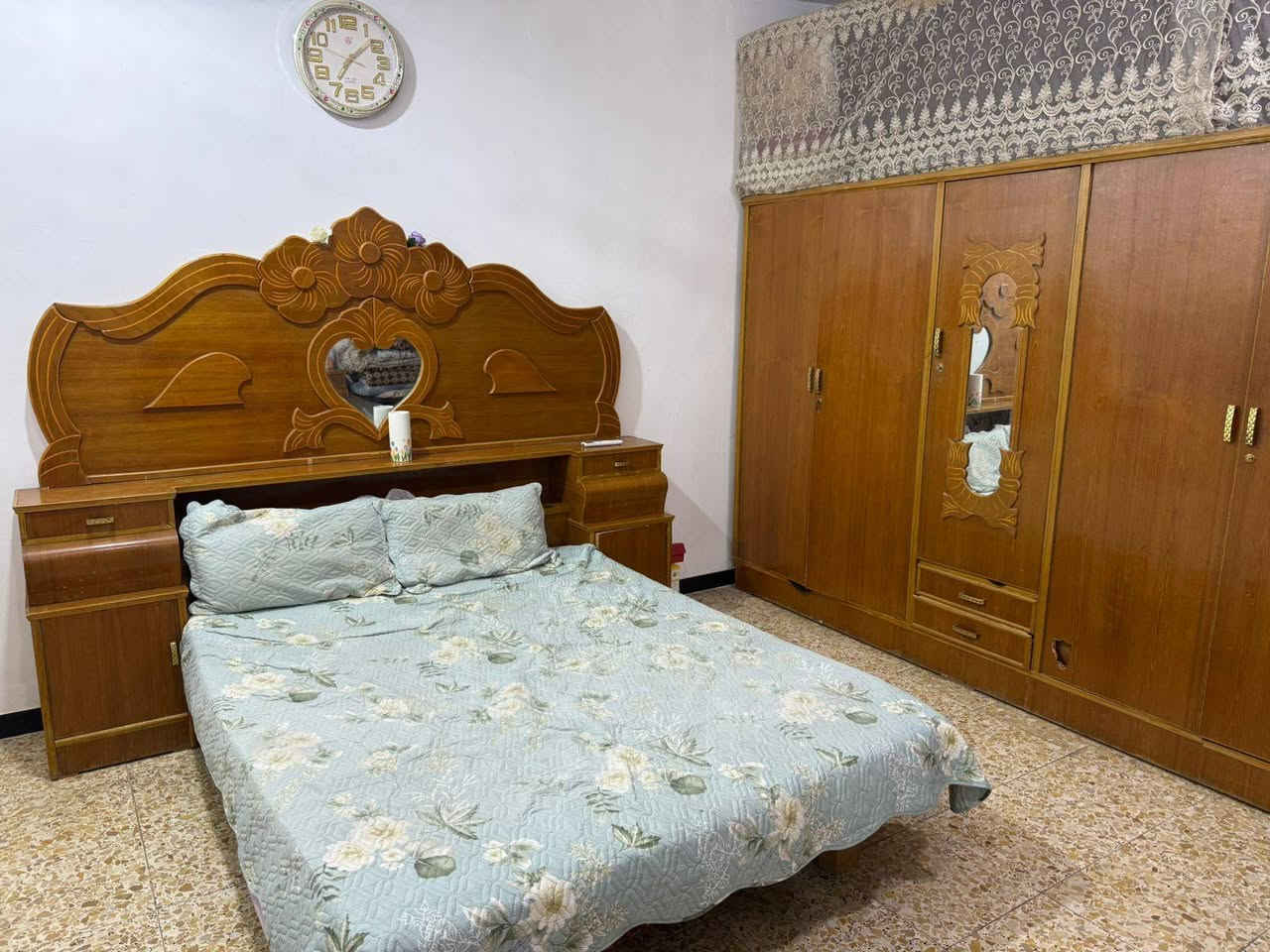 للبيع عنوان الزعفرانيه
***********
الغرفه 500
التخم 400 وبي مجال
