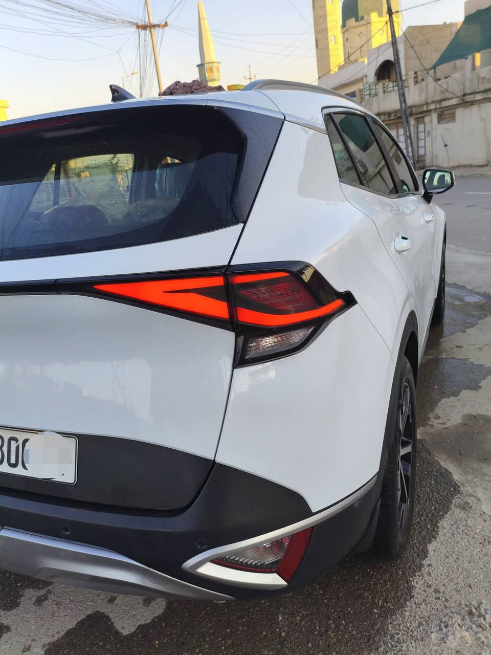 سبورتج خليجي صفر شركه 
2024 مواصفات 

السياره بصمه رادار جانبي 

بيها ملاحضة اباب الخلفي بخصه مامعدله 
داخل السياره اسود 
سياره ماشيه ٤١ الف 

رقم اربيل السعر (214) بيها مجال بسيطه للاستفسار (***********) مكاني موصل حي النجار
