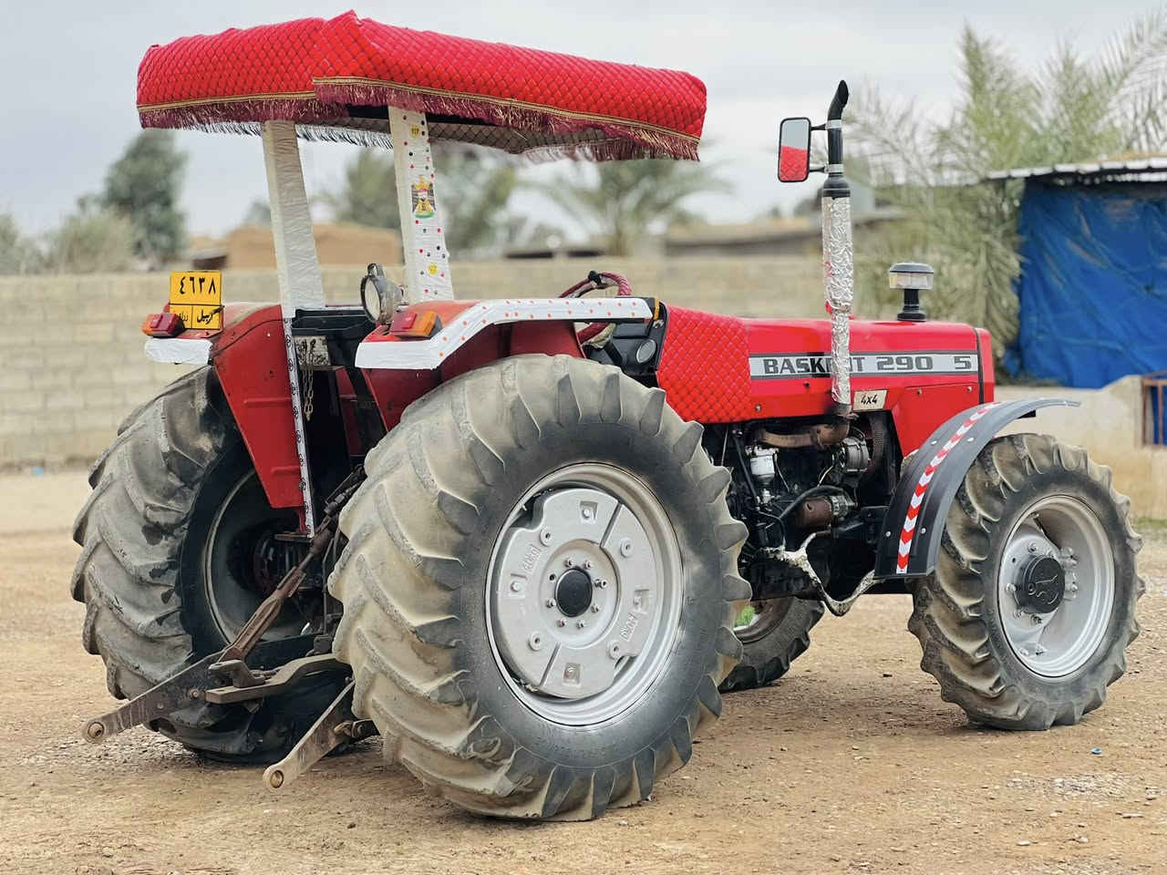 السلام عليكم مكلف بالنشر تركتر تركي دبل بلادي للبيع موديل 2010 كله عل وضع الشركه فقط المحرك نازلو رنگات رقم وسنويه تريد تحويل تريد وكاله السعر 105 أوراق وبيه مجال الاستفسار عل الرقم***********
