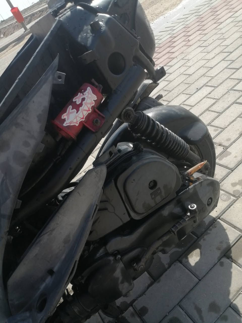 دراجه ماكس قجمه مكينه حاويه ما مفتوحه  المكان قرنه وياهة سله مال حك    سعر 600وبيهة مجال حربيه  هاذ رقمي ***********
