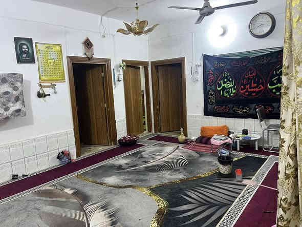 للبيع دار حجة 
السماحه ١٧٥ متر 
الموقع - باب الخان -قرب مطعم عزاوي - داخل فرع 
السعر ب١٠٠ مليون 
٣ غرف نوم 
صاله 
استقبال 
كراج 
حديقة 
مخزن 
صحيات 
شتايكر 
سيراميك جداري وارضي 
***********- ***********
