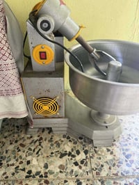 اغراض للبيع • سعر كل وحدة