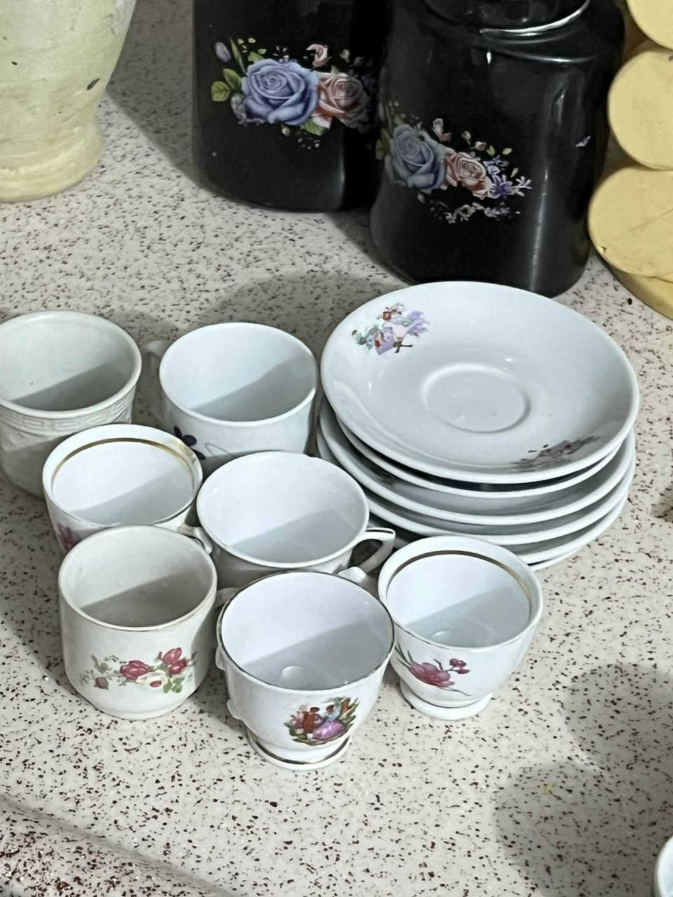 السلام عليكم 
كارتونه سيتات فناجين وستكاين للبيع وقاروه ماء وعلب مال  بهارات كلهن ب25


**إذا كنت صاحب هذا الإعلان وتريد حذفه لأي سبب، رجاءا أرسل رسالة إلى الدعم الفني**