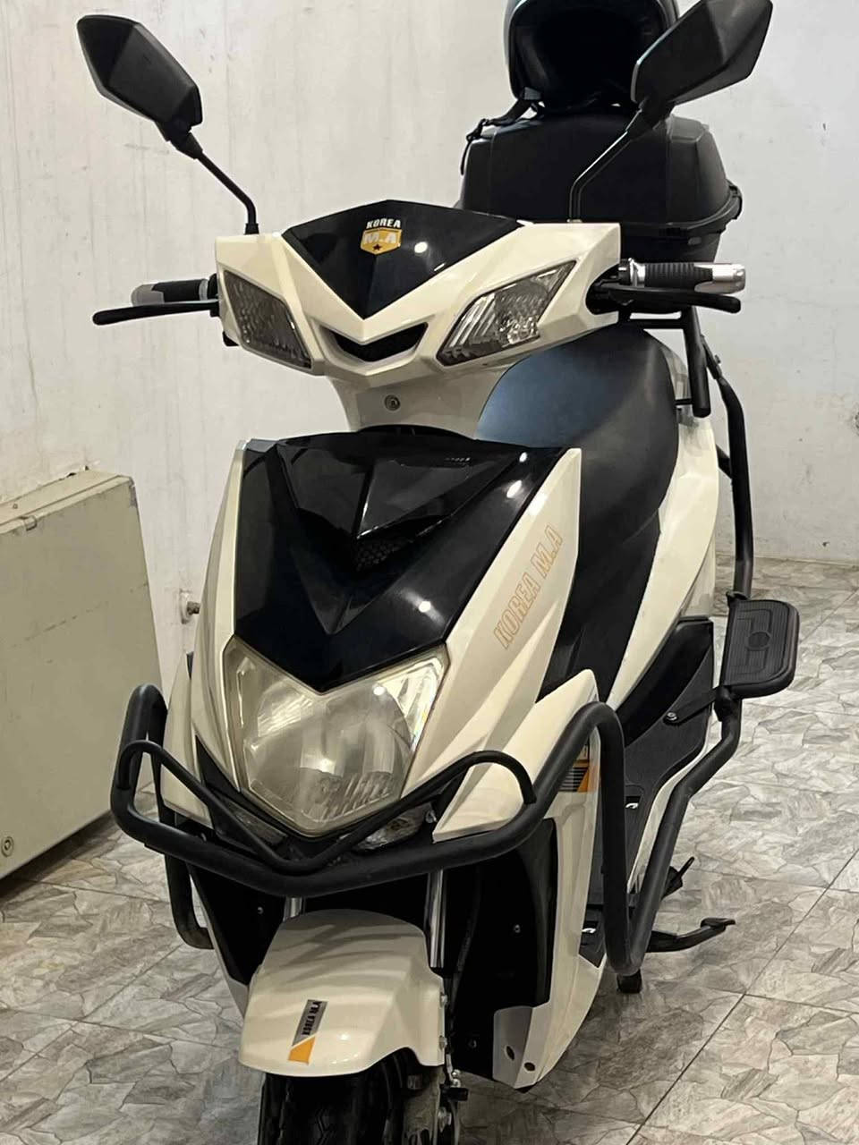 السلام عليكم ورحمه الله وبركاته
دراجه سكنس للبيع مدرع وجبلي جديده🤍
الدراجه 6بطاريات دبل ملف 2000نحاس
الدراجه نضافه💯بل💯ما يعوزها ربع
المواصفات معروفا👇🏻
الاسم.سكنس
عدد البطاريات6
ملف.2000نحاس
مرايات كبار
شاشه كبيره
نضامR
مثبت سرعه
يشاير يمين يسار
للاستفسار اكثر اتصال على الرقم
(***********)
خاص متواجد
للعلم دراجه مال شركه
