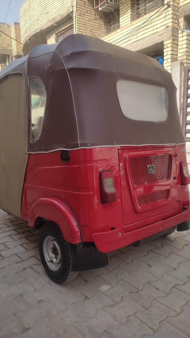 السلام عليكم تكتك 22 كفاله عامه بس هاي طخه بلغد مكينه مفتوحه مكاني غزاليه ***********مكلف بلنشر
