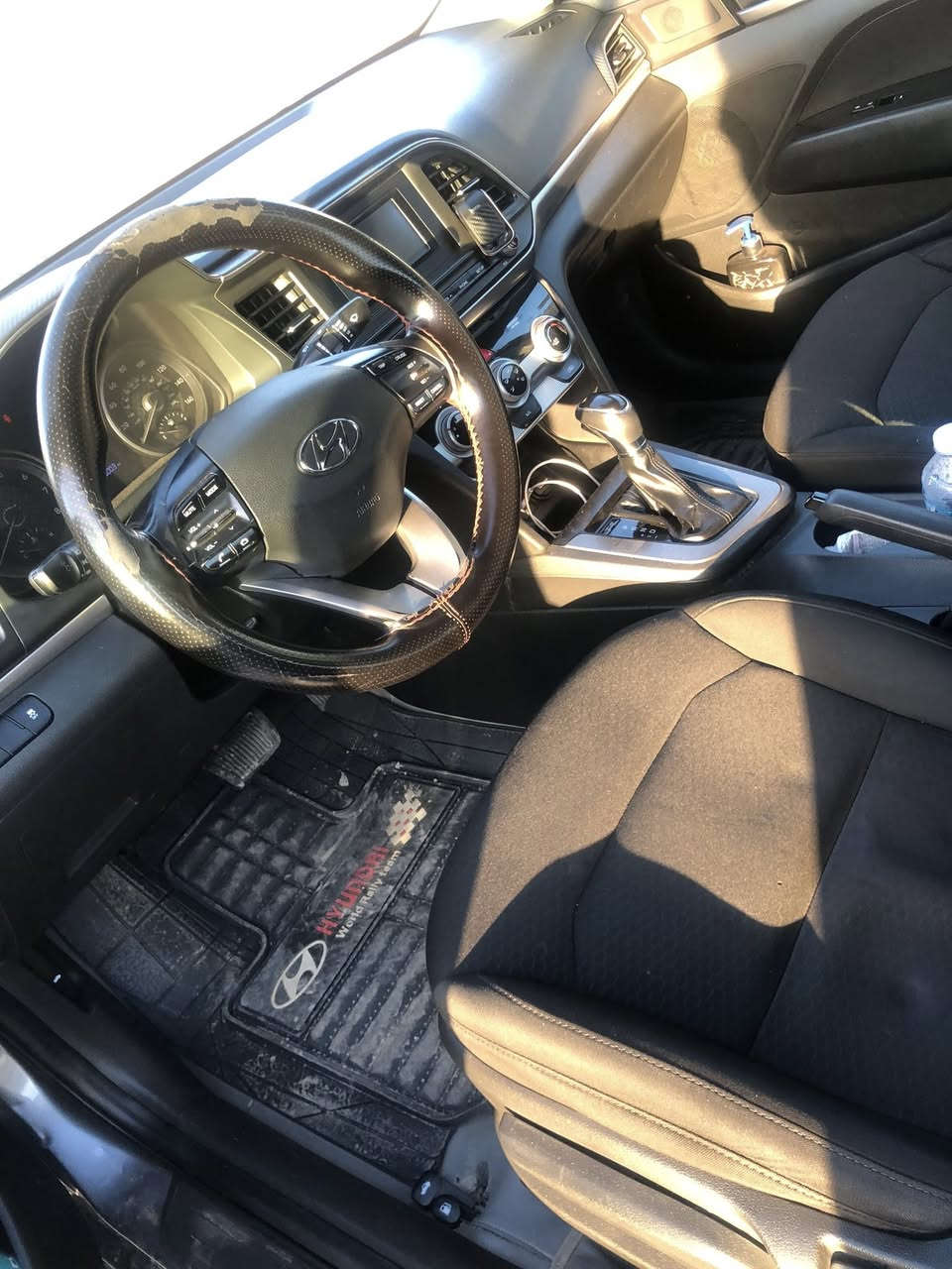 النترا موديل 19 بيه جاملغ وبنيد وباب السايق بدون دواخل مكينه وكير مكفولات منضومه تبريد جديده مكان السياره كربلاء السعر 118 الاستفسار اكثر اتصل (***********)
