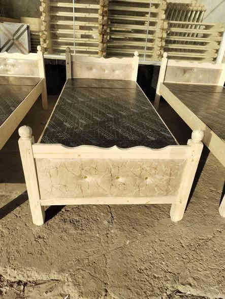 السعر ٦٠ الف 
قياسات
العرض 85 طول مترين 
 
  جرابي نفر تفصال  من خشب جام روسي بلوك بليود القاعدة بلوك بلايود اسود درجة أولى تكمه قويه تتحمل أوزان ثقيله يوجد خدمة توصيل داخل كربلاء للحجز عل خاص او واتساب *********** كربلاء
