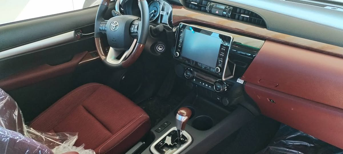 السلام عليكم تيوته 26 كويتي اوتماتيك زيرو مكان سماوه سعر 330 بدون رقم عادي تترقم كل محافضات ***********
