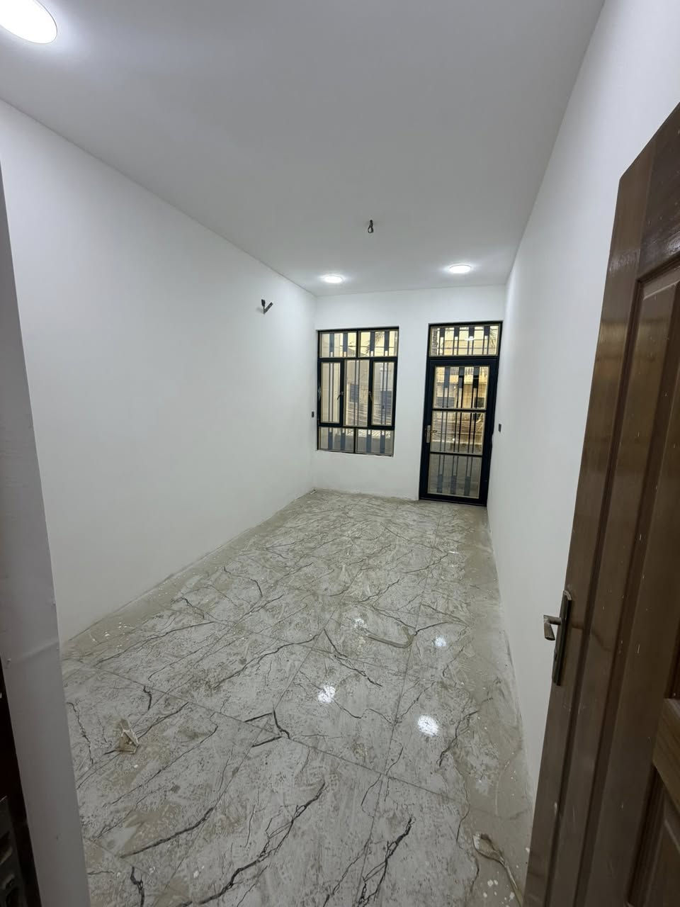 مشتمل اللاجار الشعب خلف سوك شلال ٥٠ متر استقبال 

وخدمات ومطبخ وحمام فوك بي غرفتين نوم مال عائله 

زغيره السعر ٥٠٠ الف قفل

 معروض بمكتب الكناني ***********
