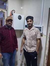 منظومة شمسية • بطارية ليثيوم 8 كيلو • 5 ألواح 625 واط