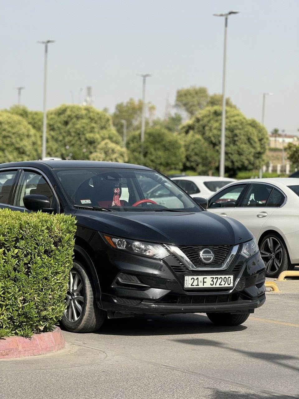 نيسان روج سبورت 2021
محرك 4 سلندر 
ماشيه 32 الف ميل
سعر 138$ بي مجال

بدون صبغ بدون شاصي بجم كبس صندوك كبس 
تبريد تدفئة ثلج معروف النيسان شرط الفحص 💯 
ايرباك جانبي جهة السايق فقط 
ضررها خفيف بامريكا بابين جهة السايق تبديل بلادي
ورصعتين بباب النفر 
وباب الوراه بي شوية تعديل بارد وتكحيل

گير محرك كهربائيات كبس بشرط ومسويلهم ادامة كاملة
طخم تايرات جدد ودهن جديد 

مواصفات

1- رادار جانبي نقطه عمياء 
2- كاميرا دوارة
3- حساسات خلفية 
4- توقف ذاتي عند الرجوع الى الخلف 
5- رادار امامي توقف ذاتي
6- الحفاظ على المسار + تحذير مغادرة خط السير
7- 3 انظمة قيادة eco , sport , normal
8- شاشة كبيرة ومشغل cd 
9- تبريد قطعتين 
10- تحكمات ستيرن جهتين 
11- مثبت سرعة 
12- اندرويد اوتو وابل كار بلي
13- فور ويل
14- لد امامي خلفي 
15- كير اوتو + عادي
16- جامات كهرب + السايق اوتو
17- لايت اوتو عالي ناصي
18- حساس تايرات

مكان السيارة الموصل 
للتواصل او واتساب
***********

