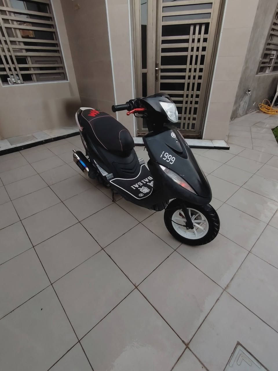 ماكس عدله بوشه 49 دراجه برغي ماعايزه (كلجات رياضي _ قايش جديد _ تاير خلفي جديد _ صالنصه رياضي CS)
مرتين بالشهر يتبدل دهنها ( يورال)  ماصارلها فتره من نازله من رمبه
*********** واتس
السعر (950) بيها مجال بسيط
مكان الدراجه حي النداء
