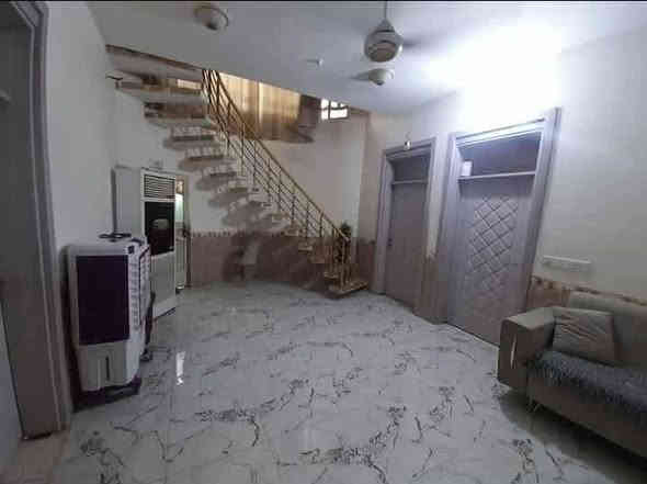 ياالله ياارحم الراحمين
______________

✅دار للبيع طابو صرف

✅الموقع حي الزهراء قرب المستوصف خدمات كامله ارصفه تبليط مجاري

✅المساحه ١٥٠ متر واجه ٧ ونص

✅مطلوب اسكان ٧ ملاين 

✅البناء طابقين

✅الطابق الأول غرفه وصاله واستقبال ومطبخ وصحيات داخلية وخارجيه ومناور وكراج كبير

✅الطابق الثاني غرف عدد ٢ وصاله

☎️للاستفسار ***********

✅مكتب ابو عبدالله الشمخاني للعقار
