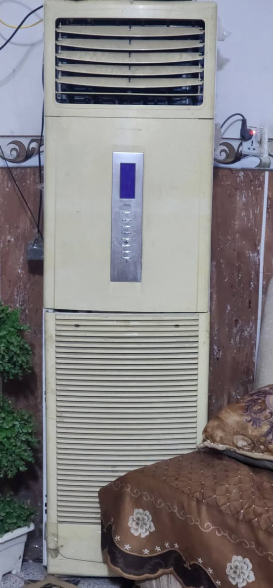 السلام عليكم اخوان للبيع سبلت جنرال 3طن تدفئه وتبريد الاستفسار ***********
