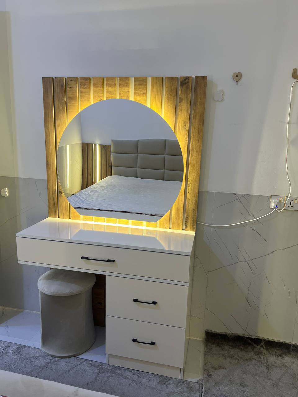 تاخم نوسـتن 7 پـارچـە ماشالله ي ده وێ 
ماڵ دۆستە حسێبکە لۆکە سێ مانگ بە کار هاتوە
دۆشە کێ دوو قاتي طوبي زۆر باشی له گە ڵه    
پــێشـانگـاي ســه یــوان پـاڵانـي 
◀️***********
📲*********** viber
