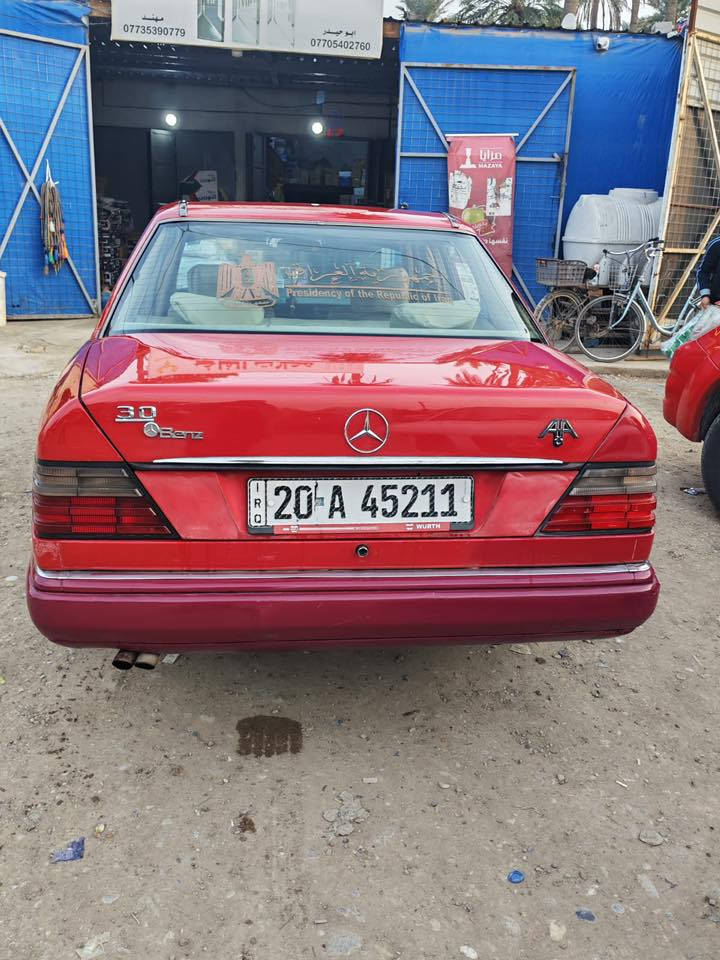 السلام وعليكم 
مارسيدس دب
موديل 1990
مكينه بطه 
مكينه كير مكفول
حداديه فول
تبريد تدفئه شغلل
سعر 60وبيهه مجال قليل
عنوان ديالى المقداديه
***********
