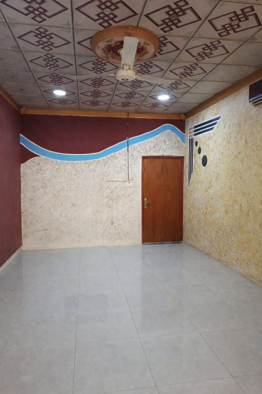 بسعر75مليون فقط
دار مساحة140م طابقين بناء حديث 
منطقة السواعد قرب الشارع العام موقع مميز

للبيع وبسعر 75مليون فقط 

مكتب سما بلدروز للعقار مدخل شارع العلوة
***********
