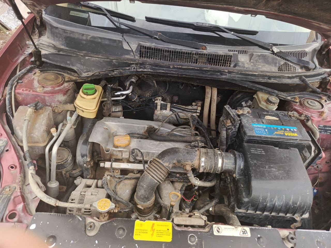 سلام عليكم سياره شيري تيگو 2013 رقم الماني بابل سياره نضيفه محرك مكفول بيها خياسات ملگطه  العنوان بابل القاسم 45 ورقه و بيها مجال ***********
