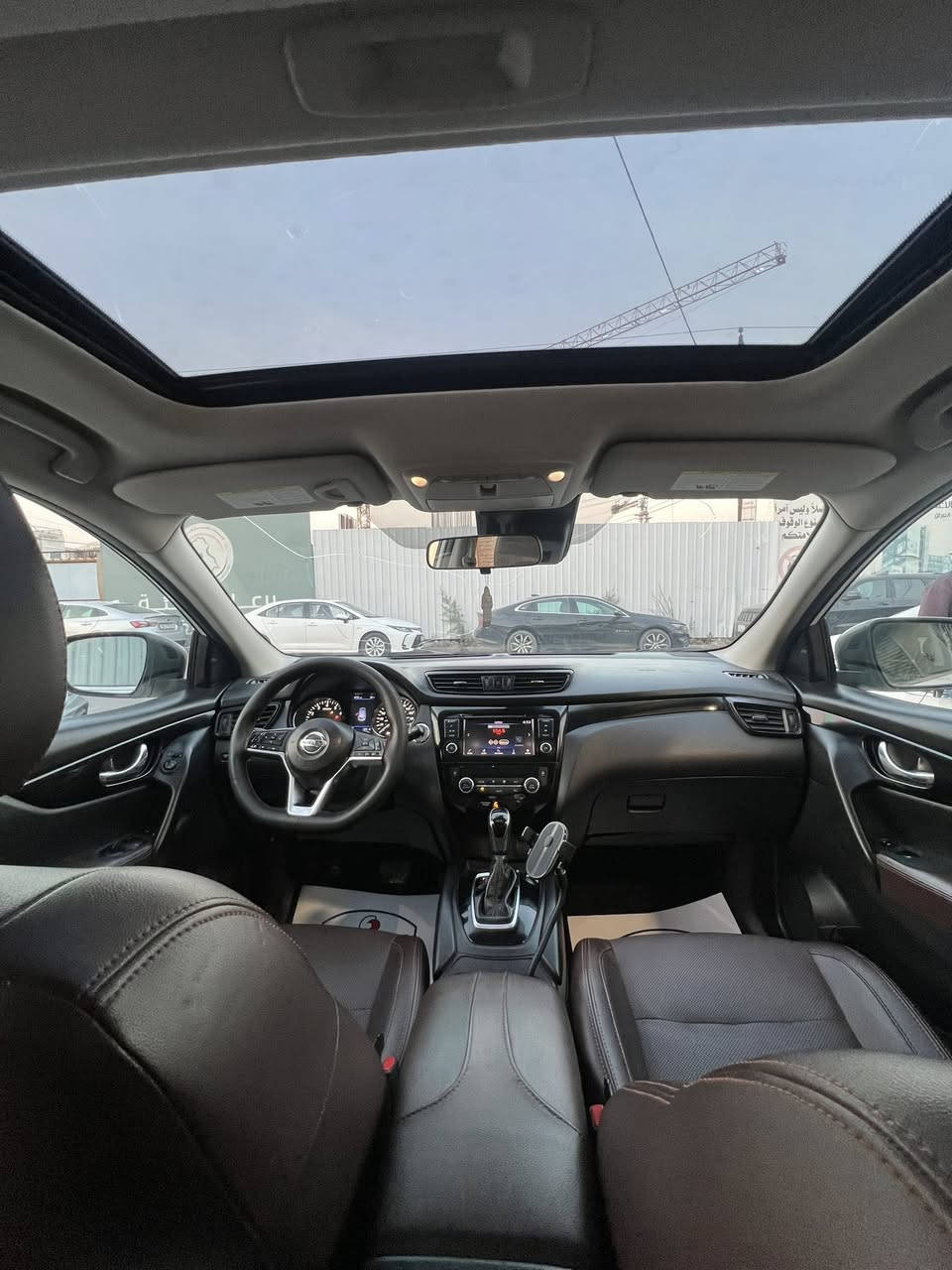 السلام عليكم
نيسان روج قشقاي 2020 SV AWD
فول مواصفات
بصمة
تشغيل عن بعد
فتحه
رادار مع تحديد مسار
كامره خلفيه
توقف ذاتي
كشنات جلد تدفئه
3 وضعيات قيادة(سبورت،ايكو،نورمال)
واردي كندي السيارة ليبل واحد حادثها بنيد فقط ومصبوغ ايرباك ستيرن راجع سستم
رقم بغداد لون ابيض صدفي ماشيه 91 كيلو
مكان السياره بغداد حي الجامعة 
السعر173 ورقه وبيها مجال بسيط
***********
