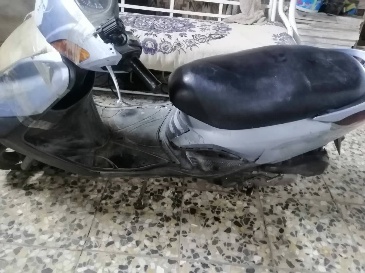 دراجة بريز للبيع الدراجة ابيعهة واقع حال كهربائيات طافية كفرات تعبانة تطوف كابريتر عارضهة ب ٣٥٠ وبيهة مجال واكرر ابيعهة واقع حال...


**إذا كنت صاحب هذا الإعلان وتريد حذفه لأي سبب، رجاءا أرسل رسالة إلى الدعم الفني**