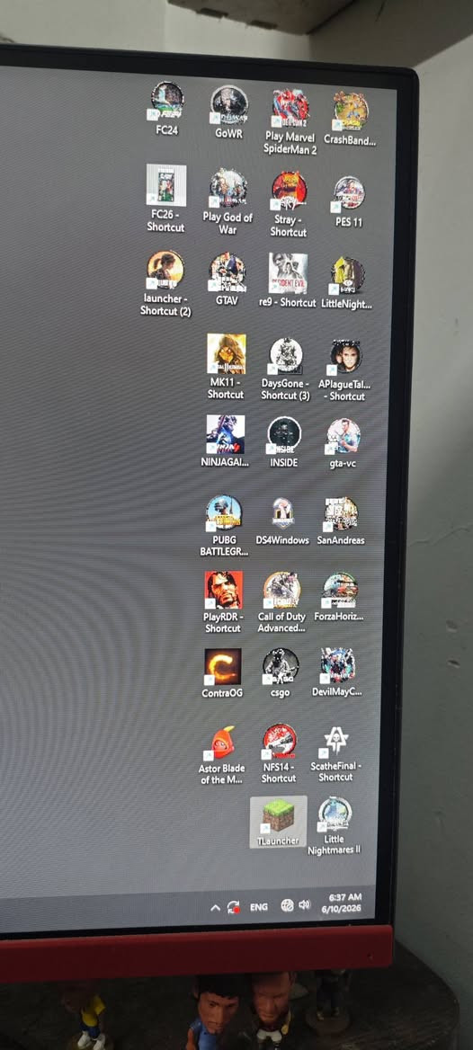 كيس للبيعi7
i7 7700 processor 
رامات     24gb _سرعه 2600 وثاني 2400
هارد m.2 nvm        126
كارت1660 super
 هارد ثانيm.2 nvm 256
هارد ثالث ssd 256
 بور سبلاي 550 كول ماستر 
الكيس مراوح 4 كول ماستر 
والمعالج يحتوي تبريد كول ماستر
للمراوس باحدث وانطي فرق او بيع 500

*********** متو اجد ع وات ساب ايضا
