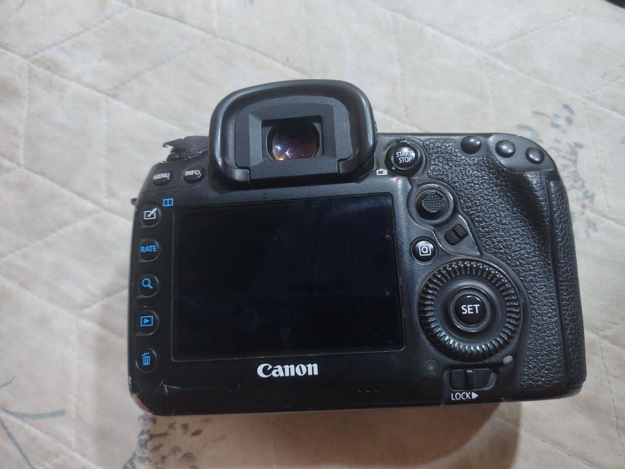 5d mark4
مع عدسه 150..500 كامره مرتبه

وياها رام 

بطاريه 

حزام 

كارتون

اي استفسار مراسله الحساب


**إذا كنت صاحب هذا الإعلان وتريد حذفه لأي سبب، رجاءا أرسل رسالة إلى الدعم الفني**