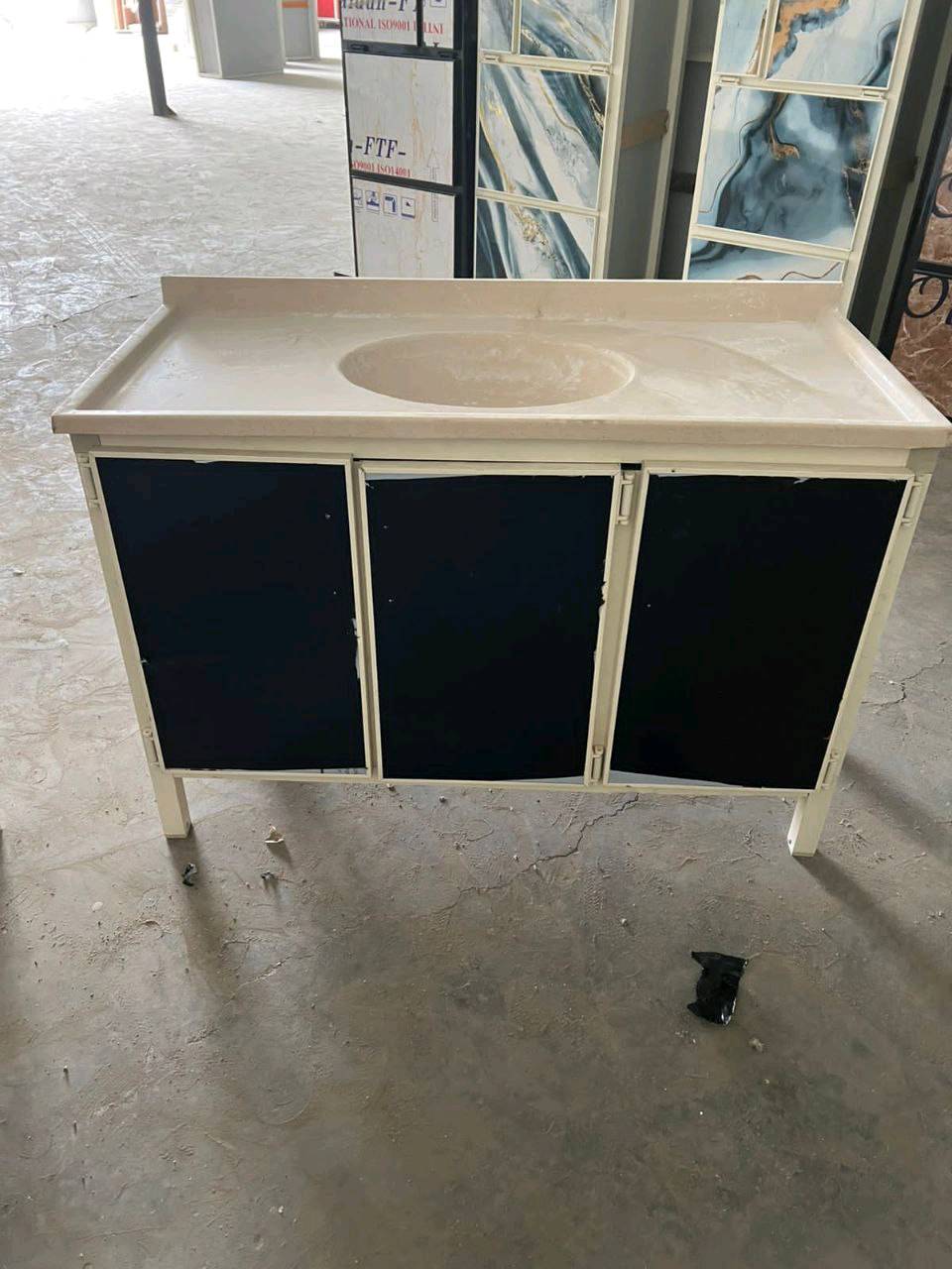 سنك  متر و 20 مرمر
السعر 150

توصيل 10


فلوجه كرمه صقلاوية عامريه 10


بابل ديوانيه  نجف كربلاء  10

رمادي 15 


بعقوبه واسط  صلاح الدين توصيل 25

ناصريه  ميسان سماوه. بصره 30