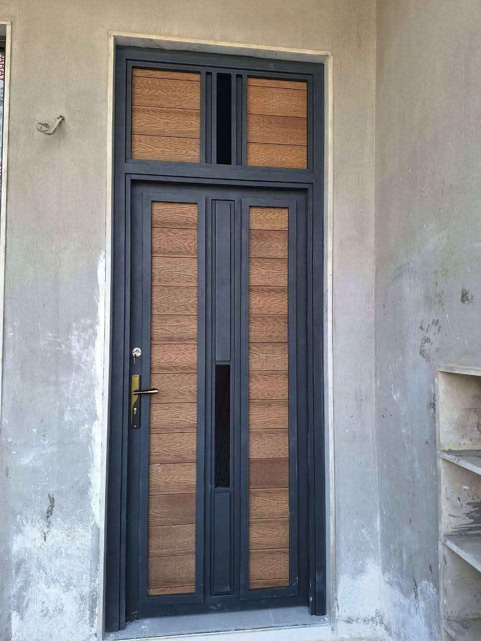 ابو عباس  الحداد لكافه أعمال الحداده سندويج بنل بوب بديل خشب محجرات كيه شبابيك انتصل وتدلل
***********
