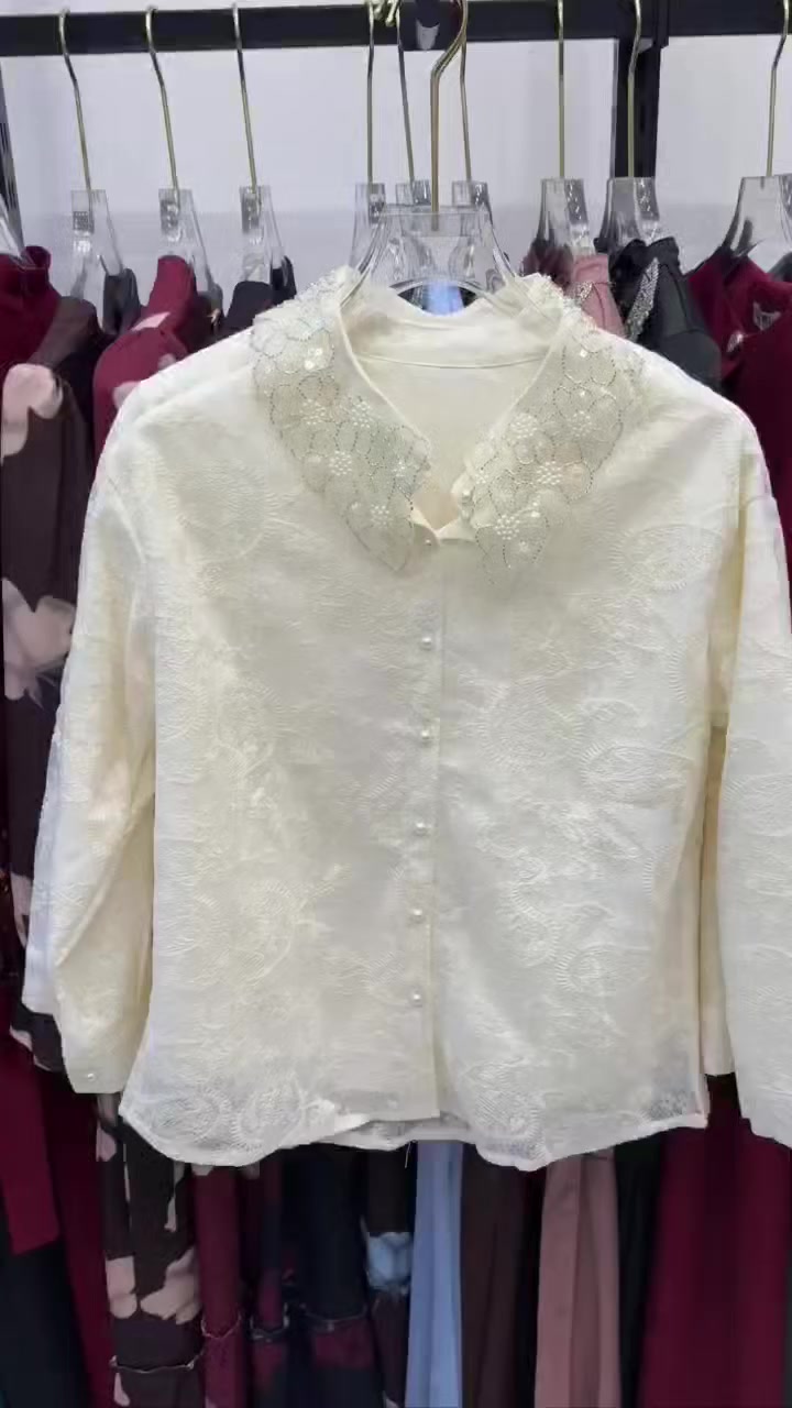 وصل قميص كيبور مبطن
القياس فري سايز 
موديلين فقط 
الطول 70 سم 
اوف وايت فقط


**إذا كنت صاحب هذا الإعلان وتريد حذفه لأي سبب، رجاءا أرسل رسالة إلى الدعم الفني**