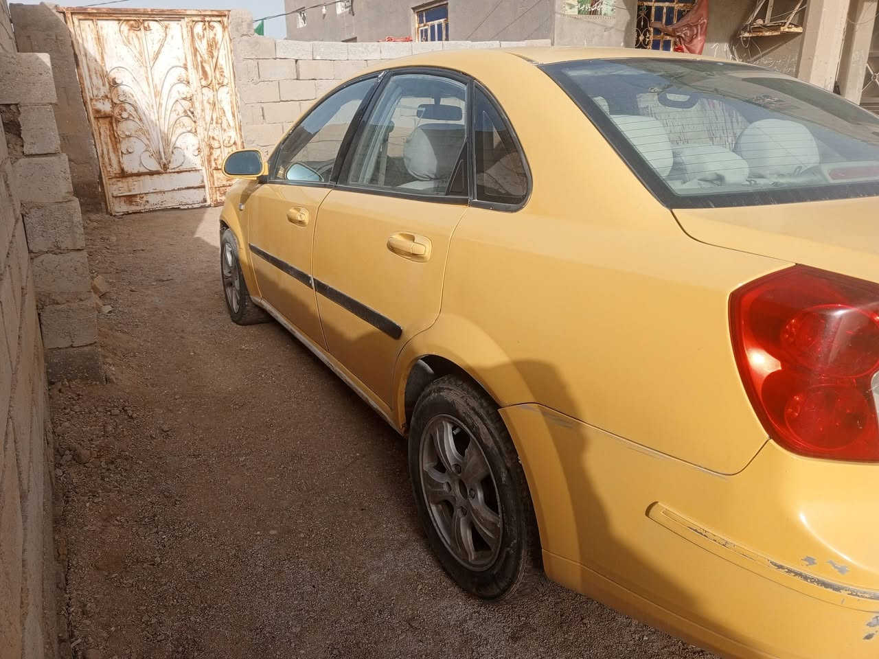 اوبترا موديل 2006 للبيع
*********** 
مكانها الرميثة 
الخاص مغلق
