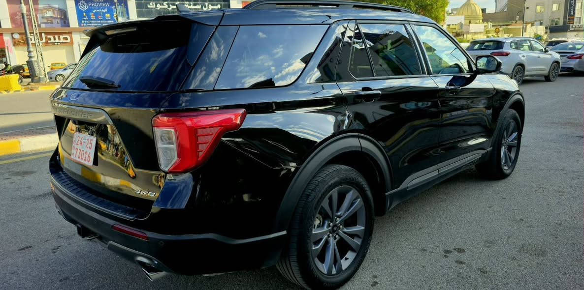 سلام عليكم
Ford  Explorer xlt 2023 4*4
لون اسود ودواخل هم ابيض واسود جلد 
ماشي 36 الف ميل 
السياره مواصفات فول 
 -بانوراما
- 4WD فور ويل السيارة 
-دواخل كشنات جلد
-المقاعد الخلفيه vip
- بيبان كلها بصمه
-تشغيل عن بعد
- ترحبيب بالمراية
-صندوق كهربائي شفط
-ويل سبورت بلادي حجم ٢٠
-لايتات ليد امامي خلفي 
-رادار امامي وجانبي
-نطام الحفاظ على المسار 
-كشنات تدفئه
-ستيرن هيتر 
-كشنات كهربائي
محرك ٢.٣  توربو
وبقيه المواصفات المعروفه

 حادث السياره  جامرلغ جهة السكن تعديل بارد  فقط حتى دعاميه بلاديه 
الايرباكات كلها سليمه 
الدواخل كلها سليمه 
صور حادث موجود بالمنشور 
للتفاصيل الإتصال 
***********  موجود واتس اب أيضا 
او مراسلة ع الخاص
مكان السيارة كركوك
